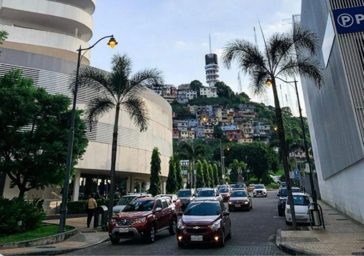 Airbnb Guayaquil, Puerto Santa Ana, Parking Gratis 아파트 과야킬