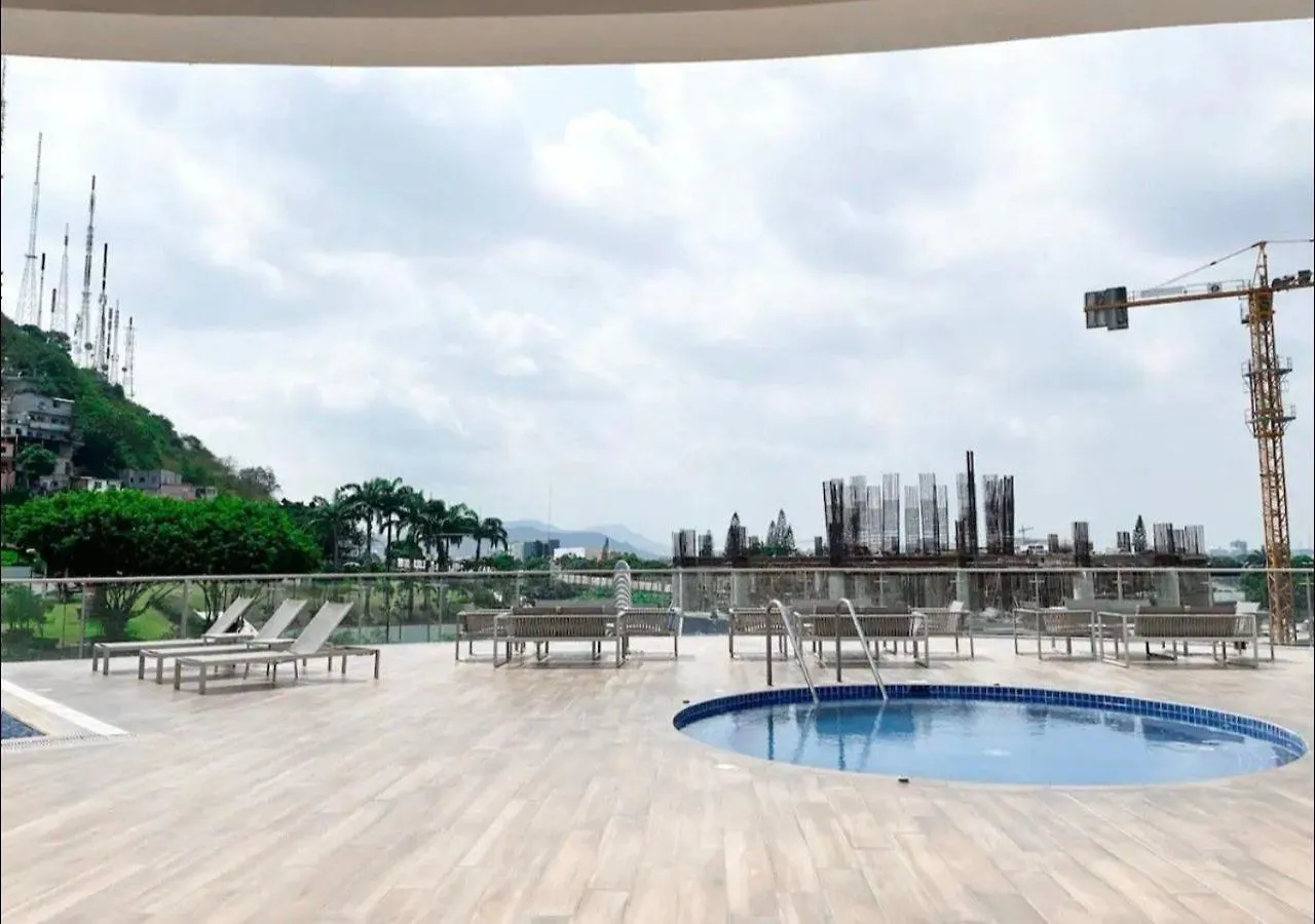 Apartamento Airbnb Guayaquil, Puerto Santa Ana, Parking Gratis Ecuador